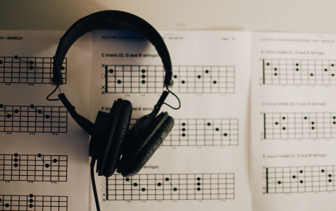 5 Ways You're Using Your Headphones Wrong